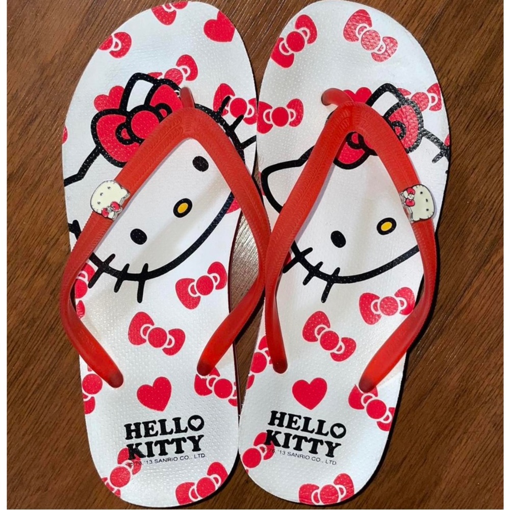 Hello Kitty Sandel Wedges